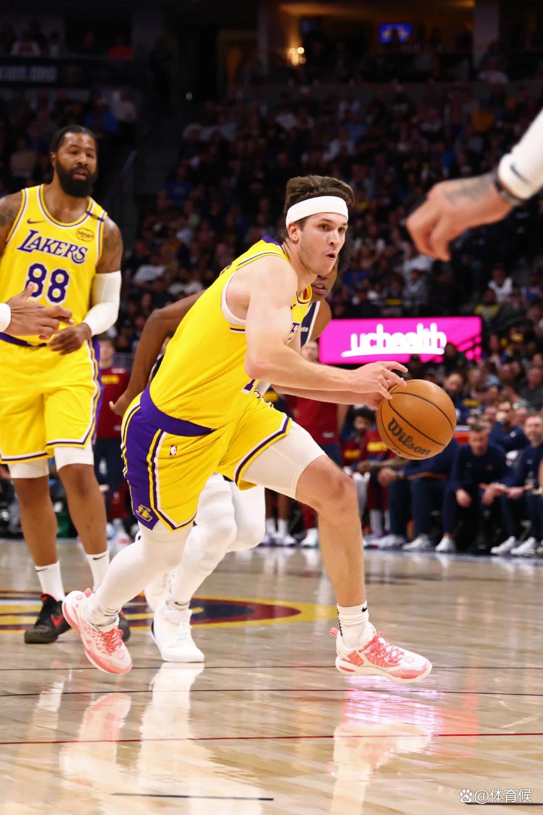 湖人不断突破！，Uzi连续七场比赛得分超过败北热度持续攀升的简单介绍-九游品牌中心