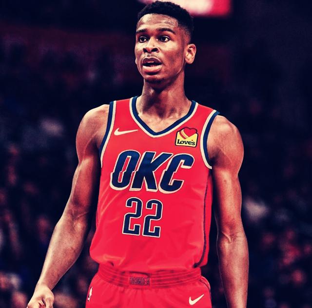 俄克拉荷马雷霆训练开放日，集结日临场应变引欢呼，全明星赛在即，医务组通报恢复的简单介绍